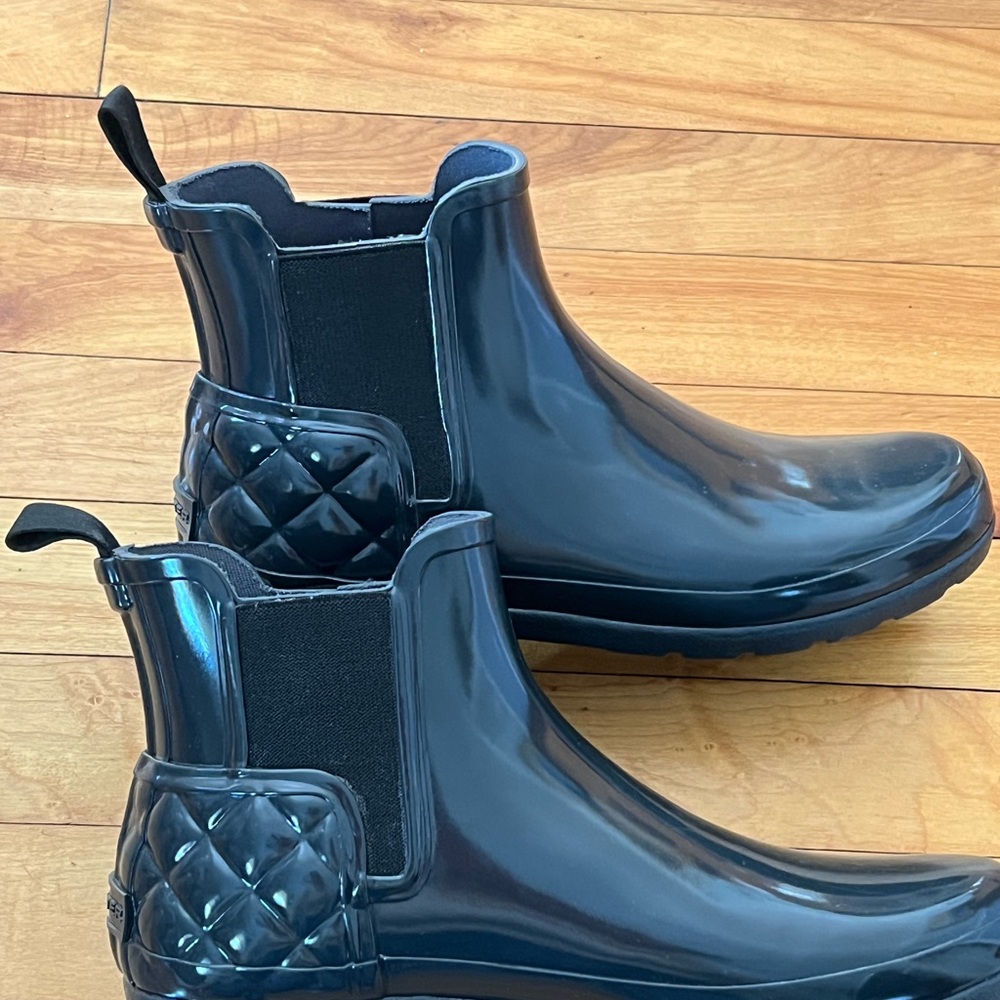 Hunter Black Quilted Ankle Boots NWOT Sz8